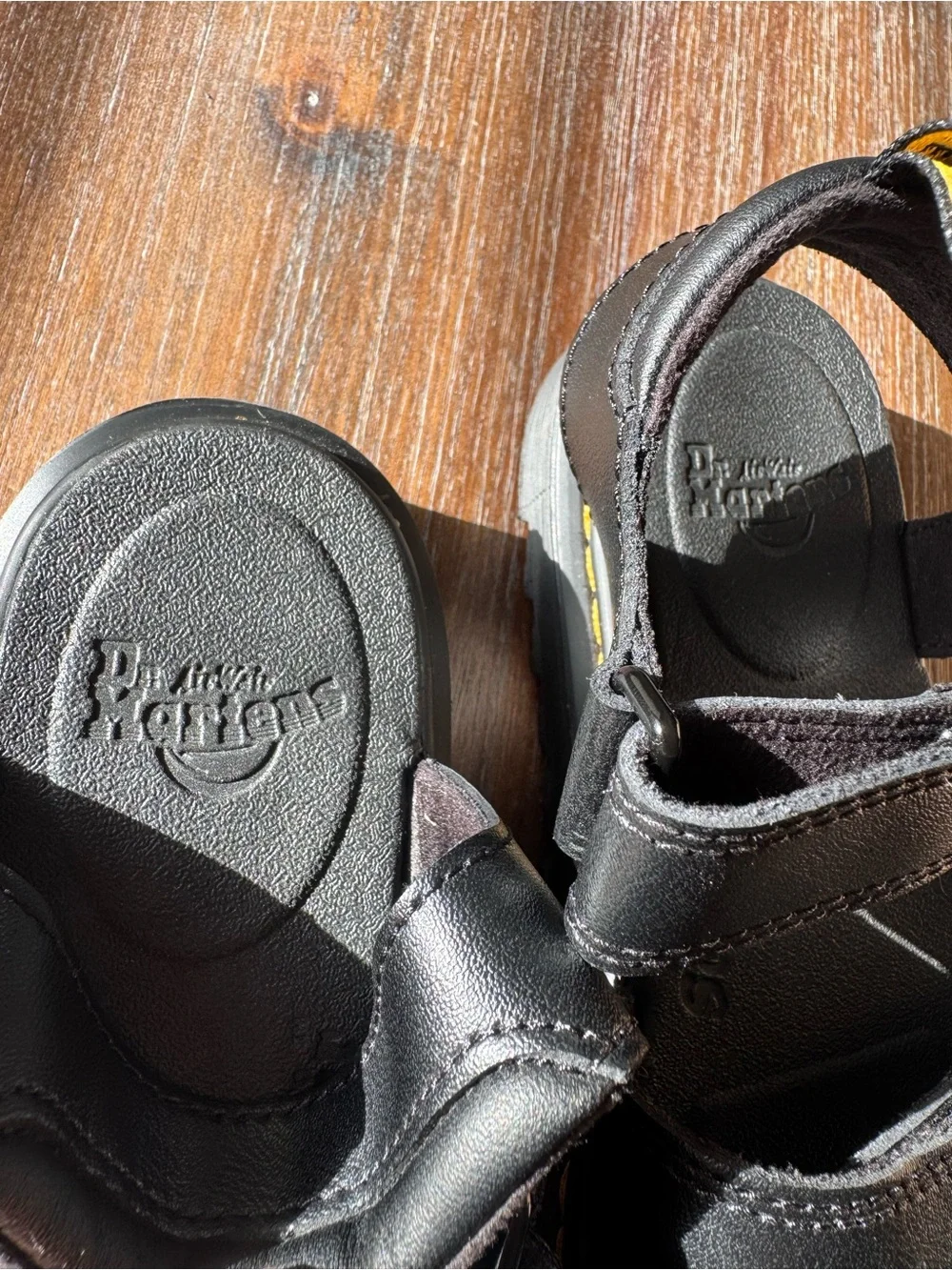 Dr. Martens Vossie J Black Leather Sandals Kids/Juniors Size 2 EU 33